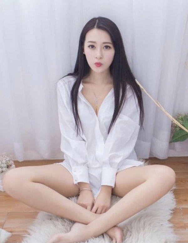 纽约外围女大学生